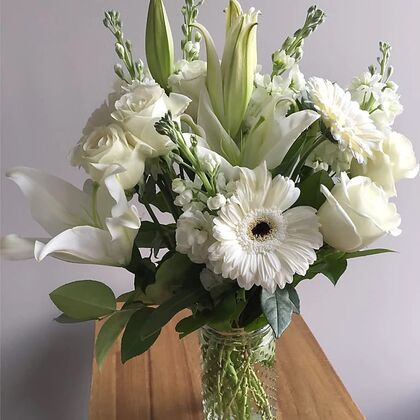 The FTD Eternal Friendship Remembrance Bouquet a1474 | Flower Delivery ...